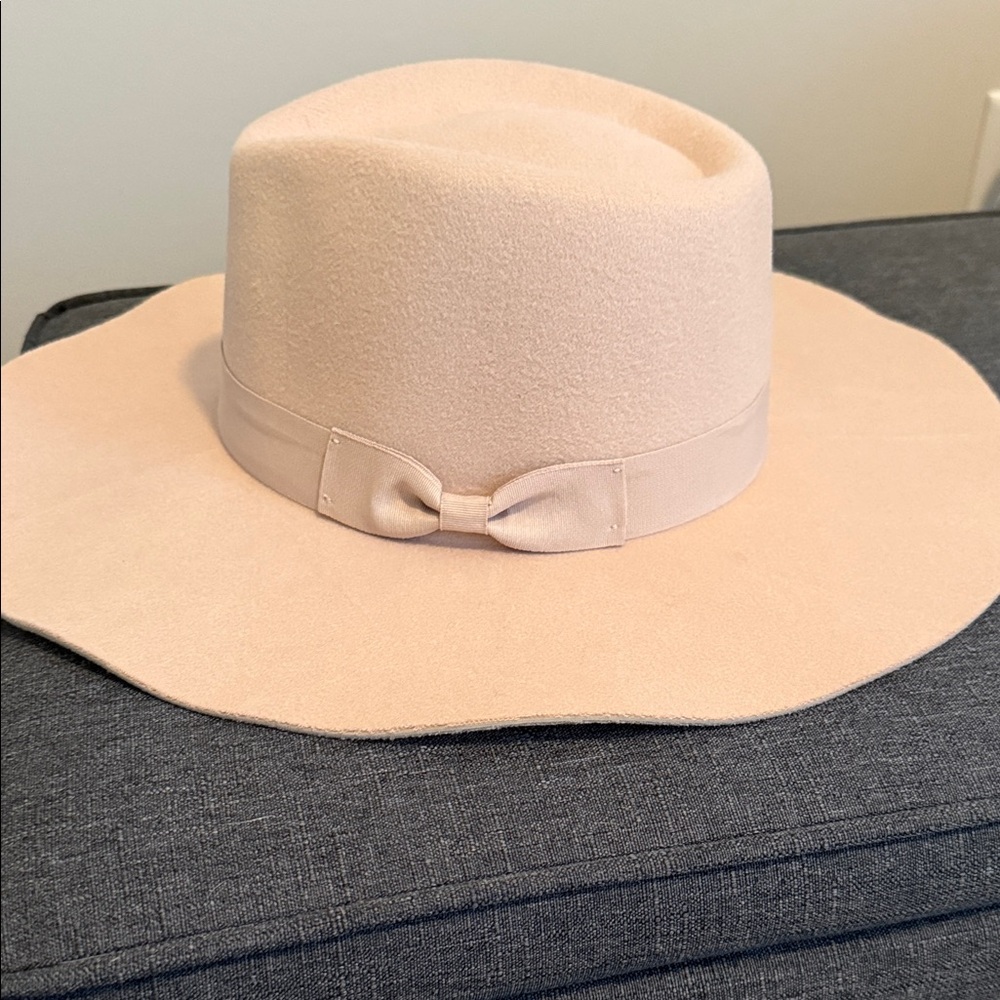 Serra Wide Brim Felt Fedora Hat - Cream Color